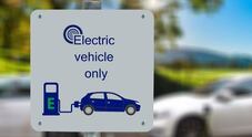 Usa, le linee guida sui sussidi a veicoli elettrici. L’UE cerca accordo su minerali critici