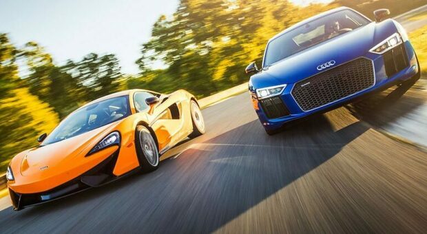 La McLaren stradale e l'Audi R8